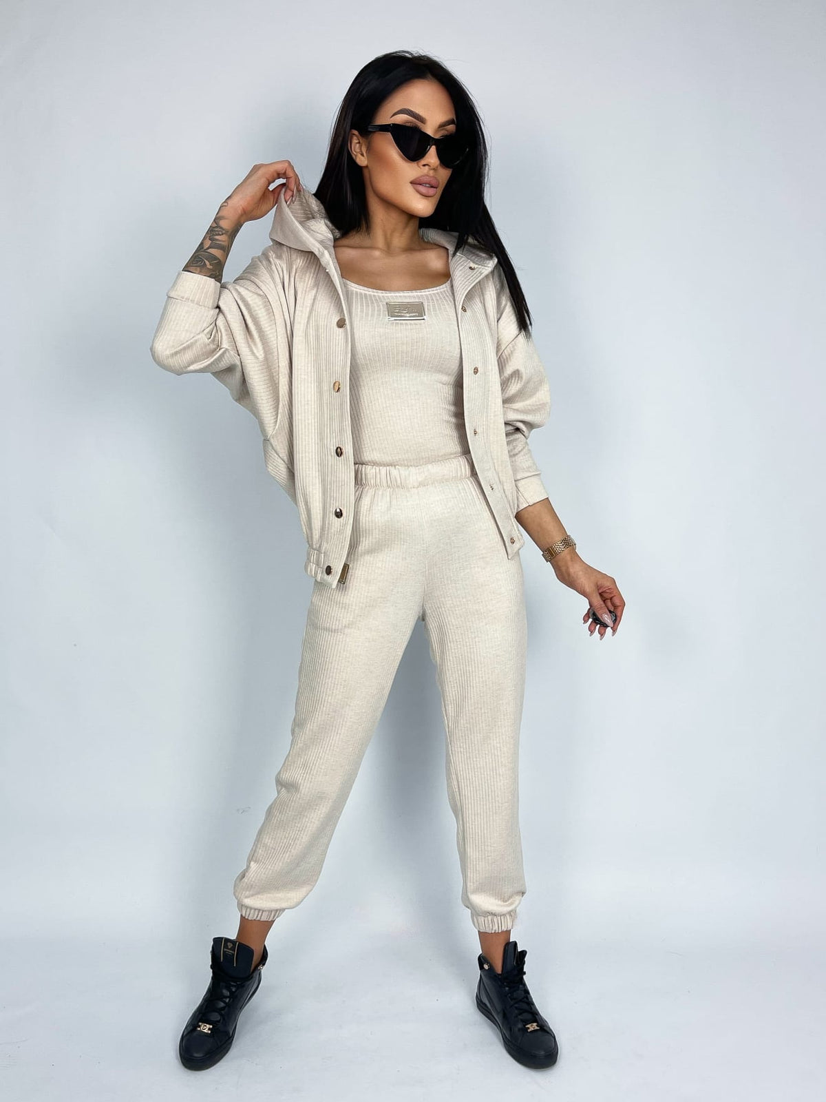 Basari Slow Three-Piece Ribbed Hooded Set