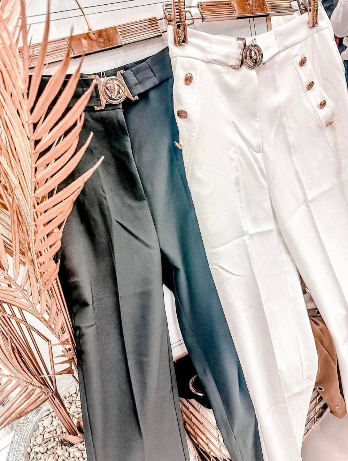 Elegant LUCE Trousers with High Waist and Gold Details