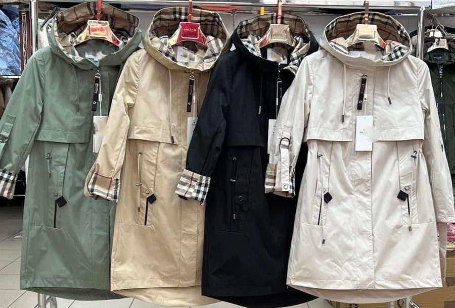 Women's Hooded Transitional Parka With Check Panels