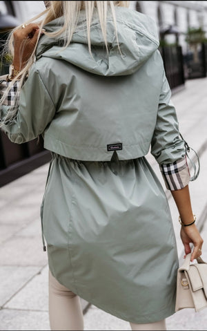 Women's Hooded Transitional Parka With Check Panels