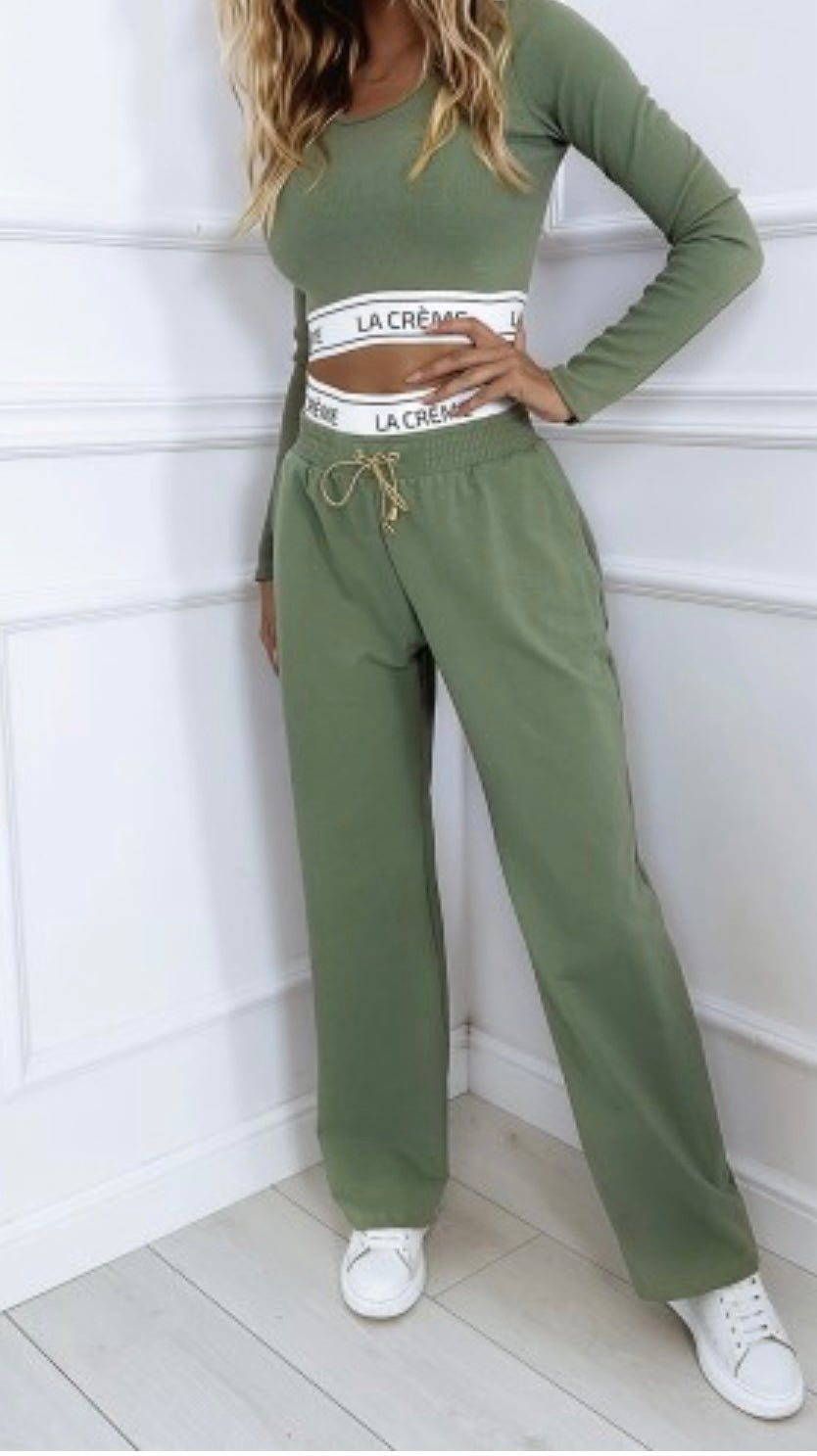 Ribbed Set With Decorative Waistband