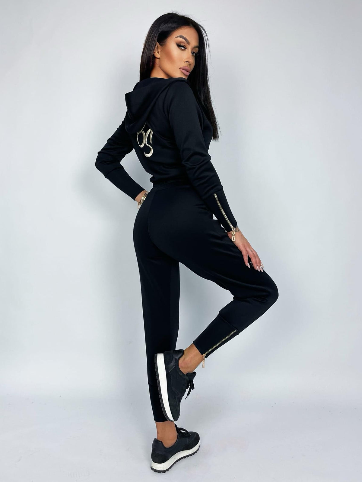 Basari Slow Three-Piece Ribbed Hooded Set