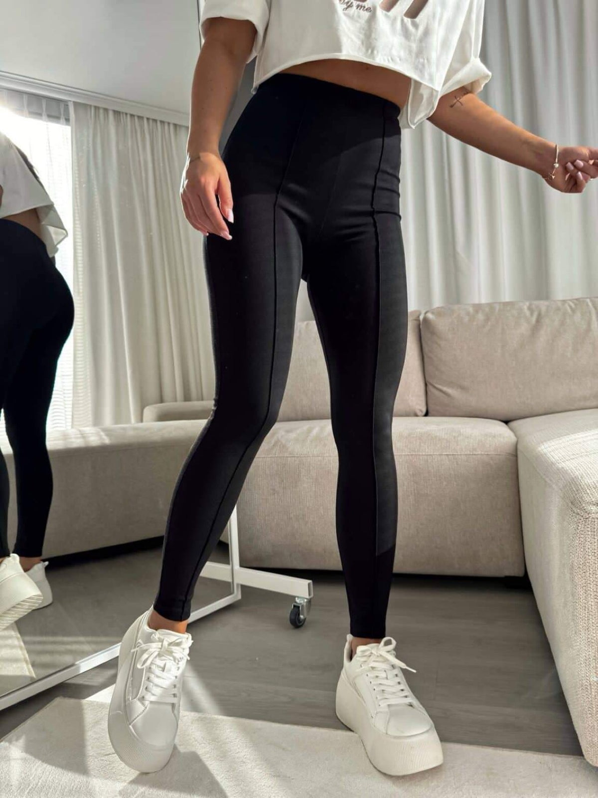 Anika Leggings With Stitching