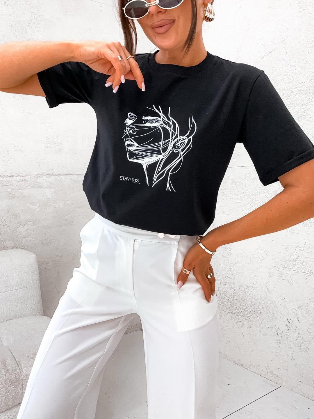 T-Shirt With Face Sketch Print