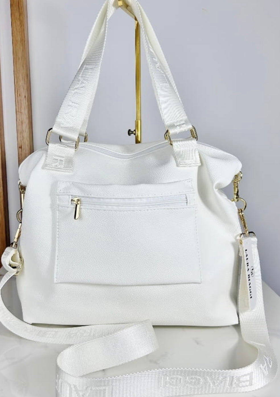 Laura Biaggi White Shopper Bag With Lips Motif